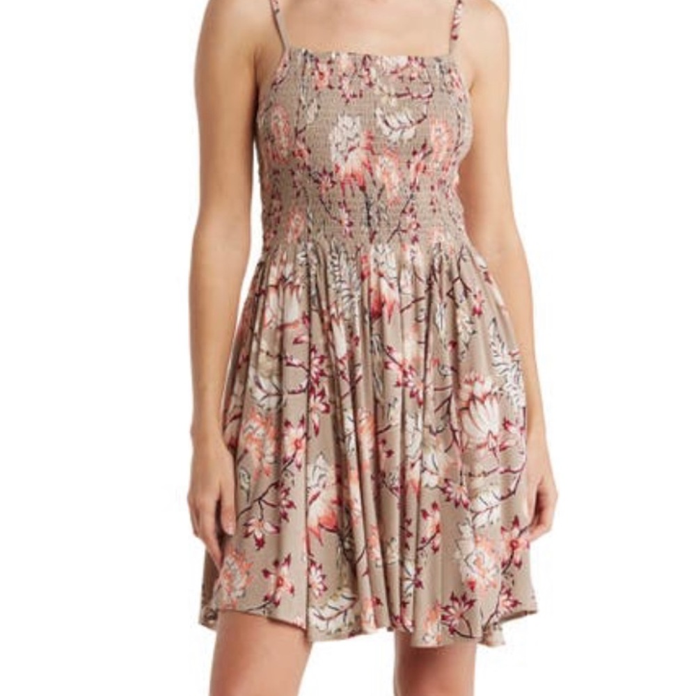 Angie Sundress Women’s L